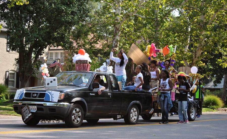 Homecoming parade: Candyland comes alive