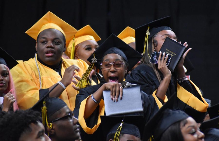 2022 graduation returns to normal