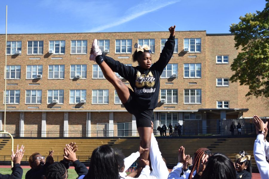 Senior+and+junior+StuCo+team+up+for+pep+rally